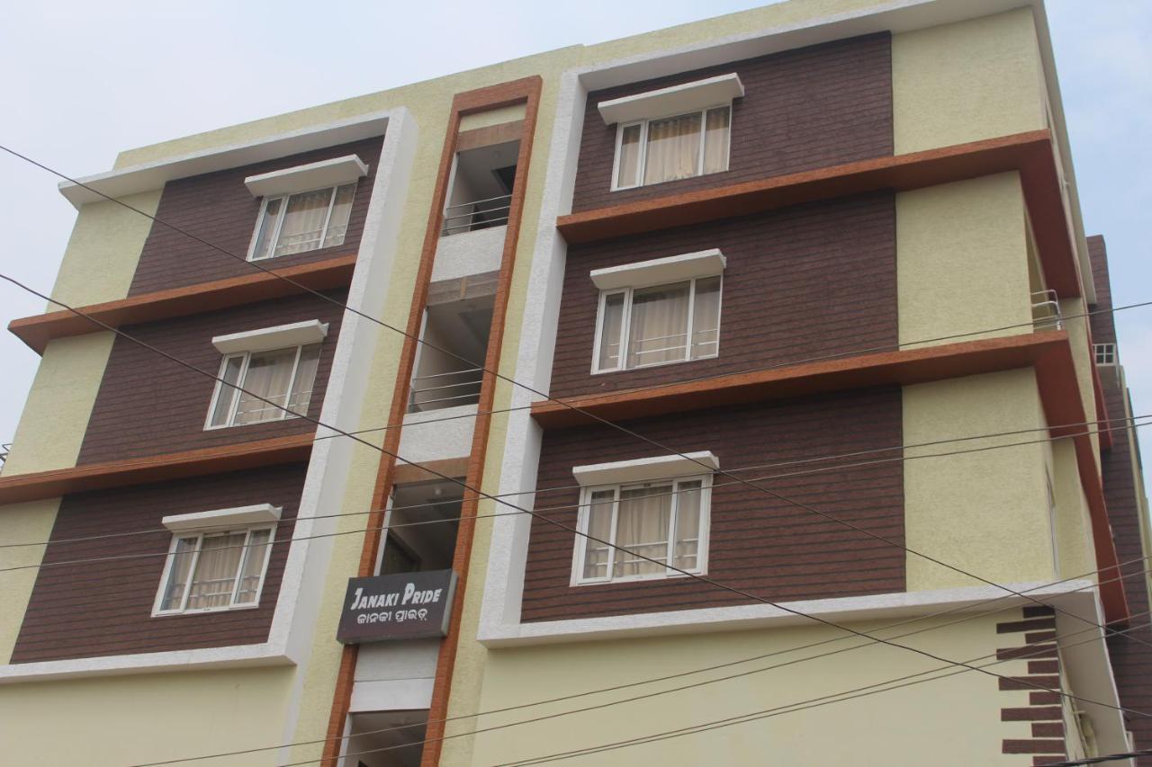 Hotel Janaki Pride *